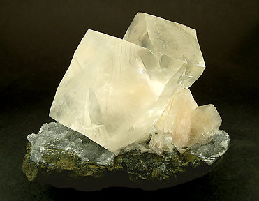 Calcite with Stilbite and Quartz. 