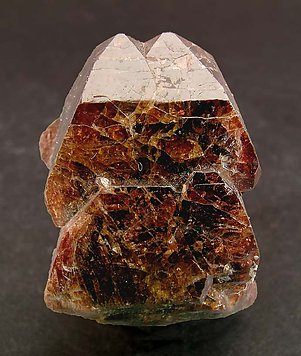 Doubly terminated Zircon. Front