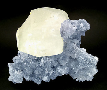 Calcita with Fluorite and Quartz. 
