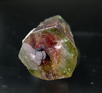 Tourmaline (Group). Bottom