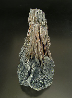 Stannita (maclada) con Zinkenita. Vista frontal