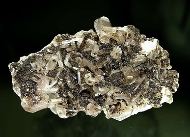 Manganilvaite on Fluorapophyllite-(K).