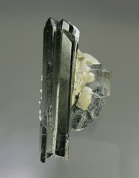 Ferberite with Siderite. Top