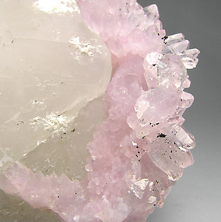 Quartz (variety rose) on Quartz and Mica. 