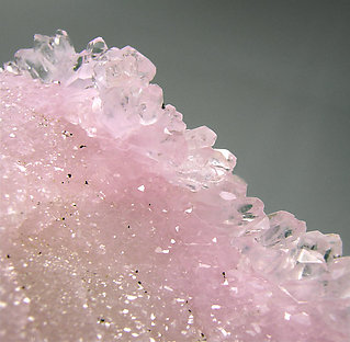 Quartz (variety rose) on Quartz and Mica. 