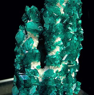 Dioptase with Calcite. 