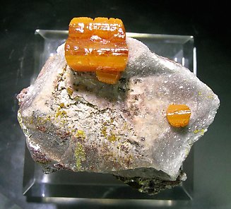 Wulfenite with Calcite. Top