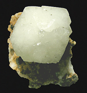 Aragonite (variety tarnowitzite) on Calcite. Top