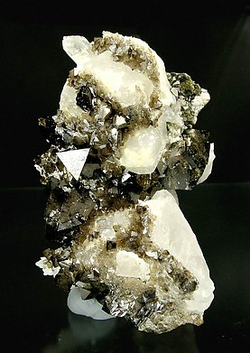 Scheelite with Quartz, Muscovite and Arsenopyrite. Rear