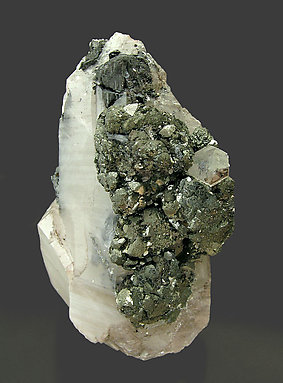 Stannite on Quartz and Ferberite.