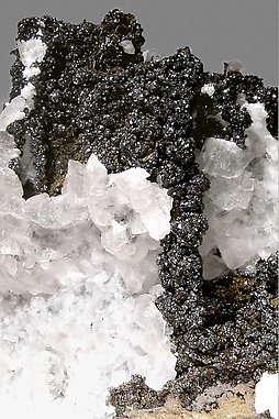 Descloizite with Calcite. 