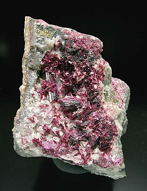 Erythrite with Quartz.