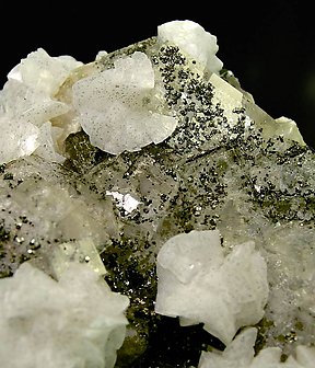 Fluorite with Dolomite, Sphalerite and Pyrite. 