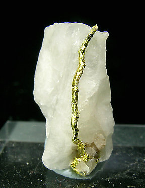 Wire Gold on Quartz.