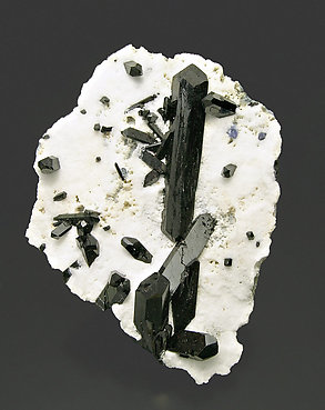 Neptunite with Benitoite on Natrolite. 