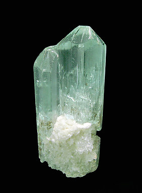 Beryl (variety aquamarine) with Albite.