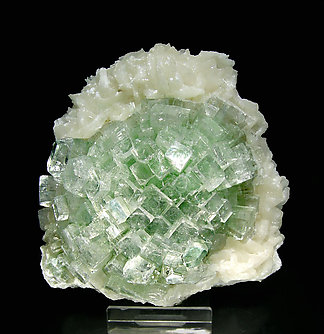 Fluorapophyllite-(K) with Stilbite. 