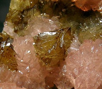 Correianevesite with Hureaulite. 