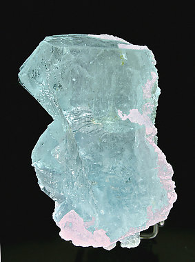 Topacio con 'lepidolita'. Vista frontal