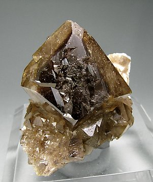 Scheelite with Quartz.