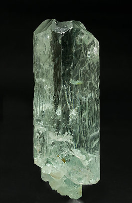 Beryl (variety aquamarine).