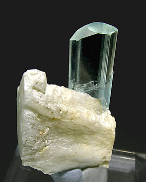 Beryl (variety aquamarine) with Albite. Rear