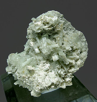 Paravauxite. Side