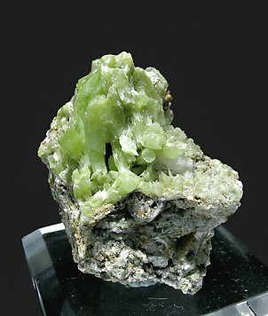 Pyromorphite. Side