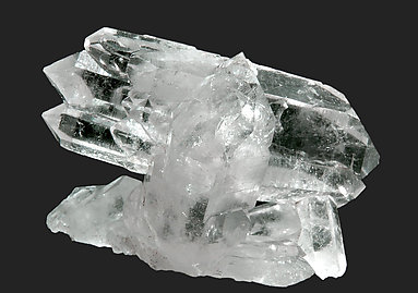 Doubly terminated Quartz. Rear