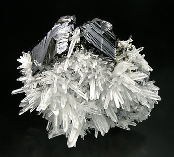 Sphalerite with Quartz and Calcite.