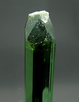 Elbaite (variety verdelite). Top