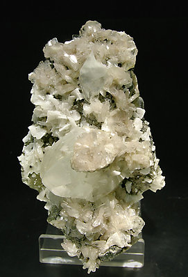 Baryte with Calcite, Dolomite and Fluorite. 