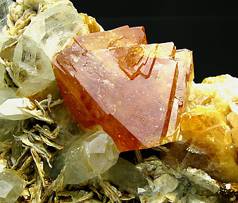 Scheelite with Beryl and Muscovite. 