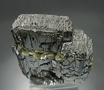 Ferberite with Muscovite and Siderite. Top