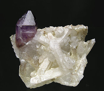 Doubly terminated Quartz (variety amethyst). 