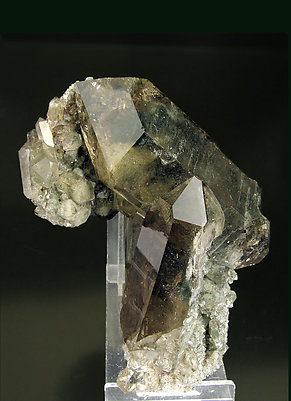 Quartz (variety smoky) with inclusions and Chlorite. Side