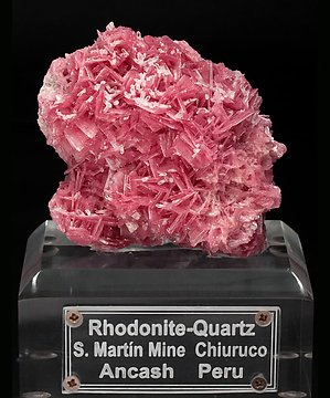 Rhodonite with Quartz, Pyrite and Sphalerite. Front