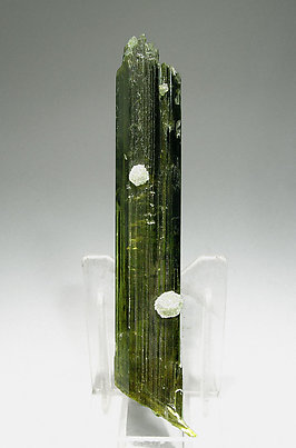 Clinozoisite with Calcite. Front