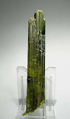 Clinozoisite with Calcite. Rear