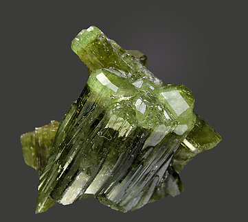 Vesuvianite. Rear