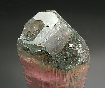 Doubly terminated Elbaite (variety rubellite). Top