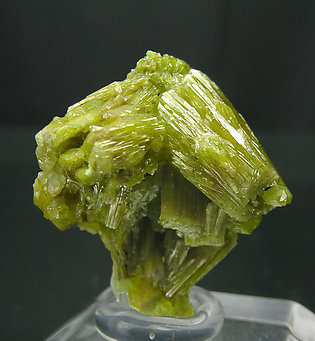 Pyromorphite. Front