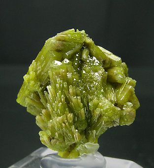 Pyromorphite. Rear