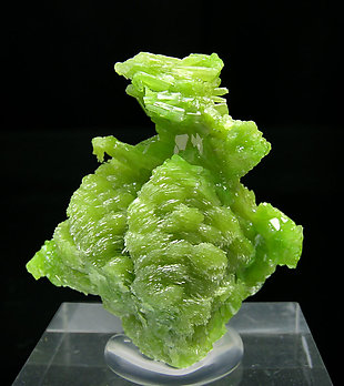 Pyromorphite. Front