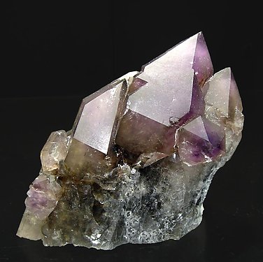 Quartz (variety amethyst). Side