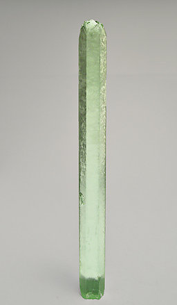 Doubly terminated Beryl (variety aquamarine). Front