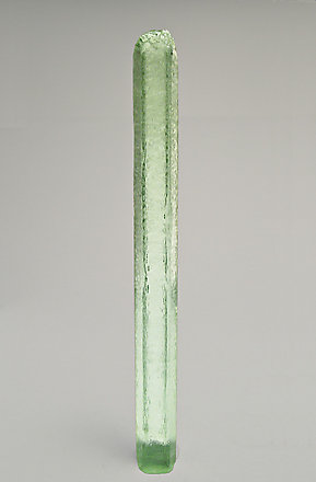 Doubly terminated Beryl (variety aquamarine). Rear