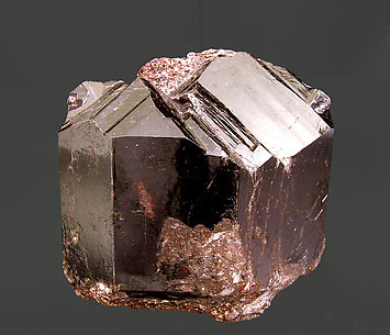 Rutile. Front