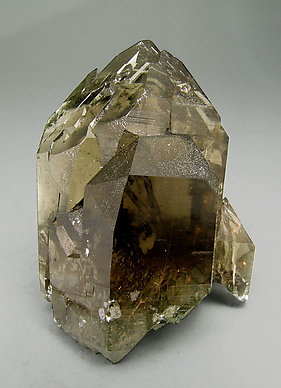 Quartz (variety smoky). Front