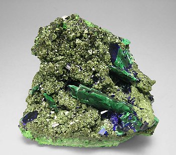 Olivenite with Azurite, Malachite and Duftite. 